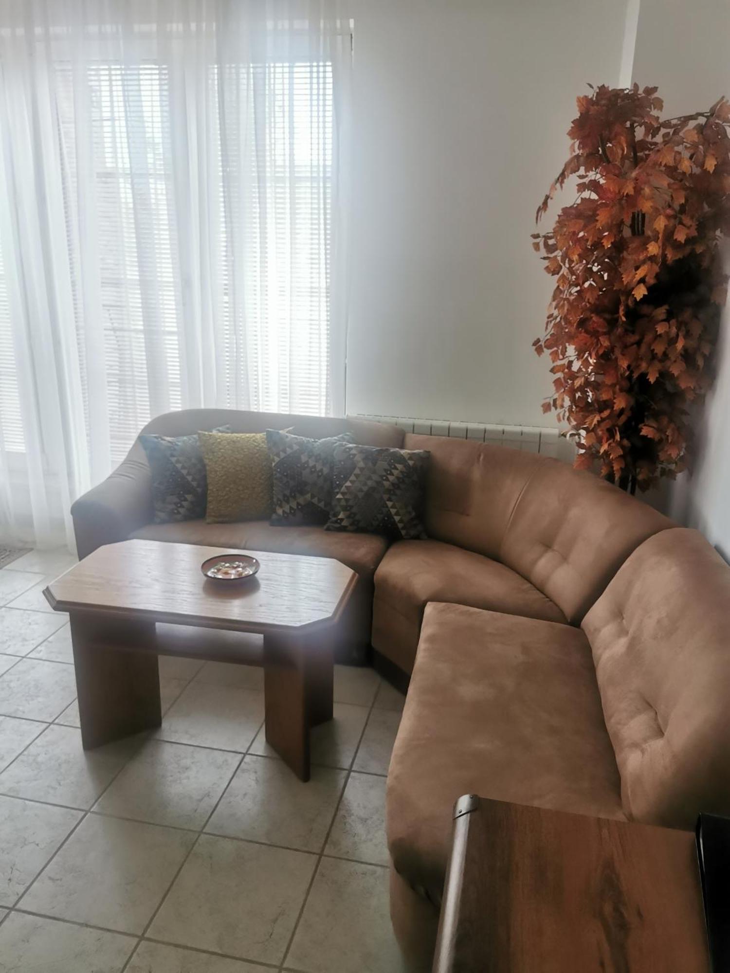 Hotel Diana Nove Mesto nad Vahom Exterior photo